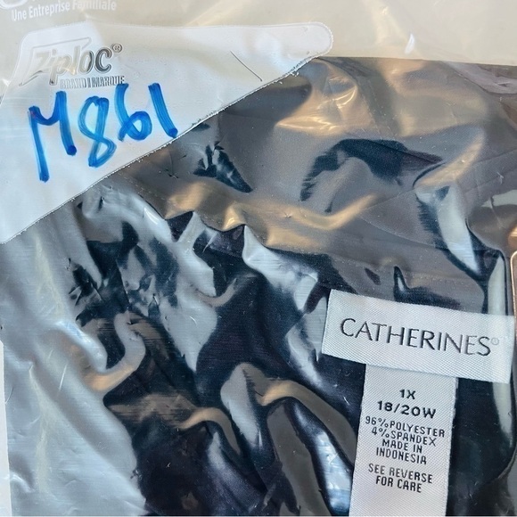 Catherines V-Neck 3/4 Sleeve Asymmetrical Blouse Women Size 1X Color Black - Picture 9 of 9